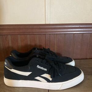 Reebok Men's Black and White Sneakers